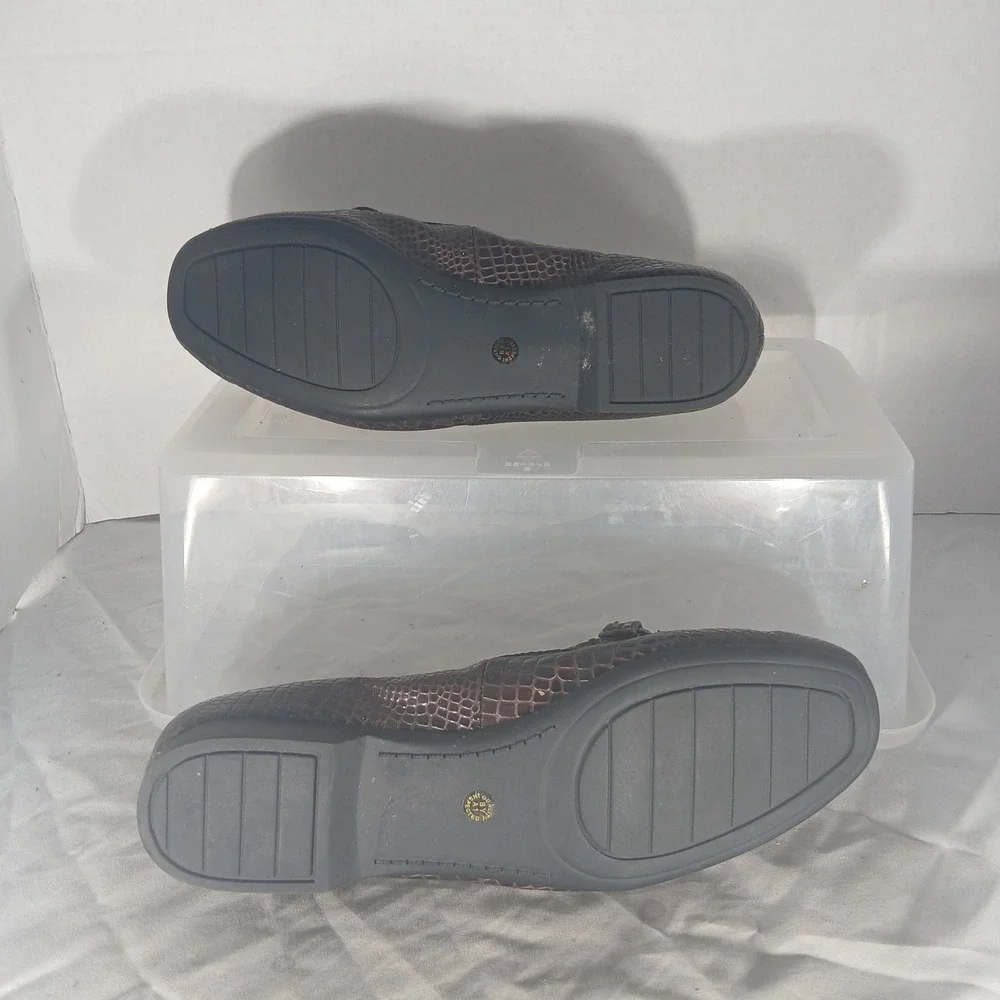 St Johns Bay Ava Brown‎ Croc Embossed Loafers Silver Hardware Womens 7.5M